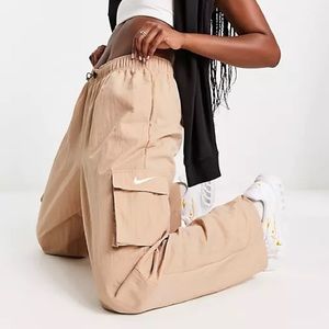 NWT Nike Essential Woven Cargo Pants in Tan